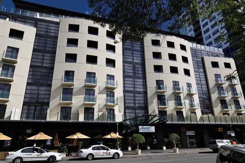 Mantra Hindmarsh Square - Hotels Melbourne 0