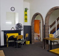 Adelaide Travellers Inn - Hotels Melbourne