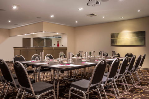 Crowne Plaza Canberra - Hotels Melbourne 10