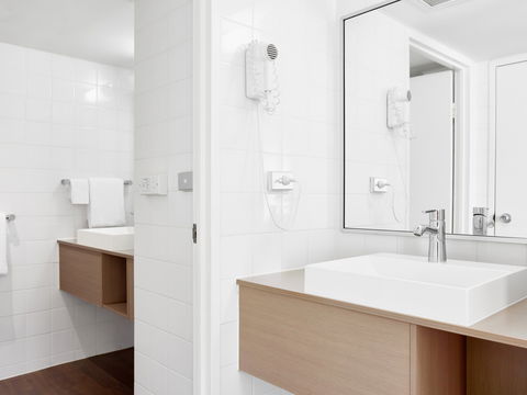 Ibis Hotel - Hotels Melbourne 7