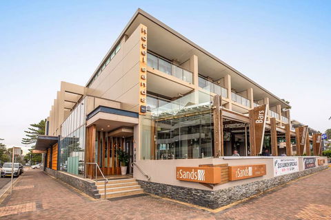Narrabeen Sands Hotel By Nightcap Plus - Hotels Melbourne 1