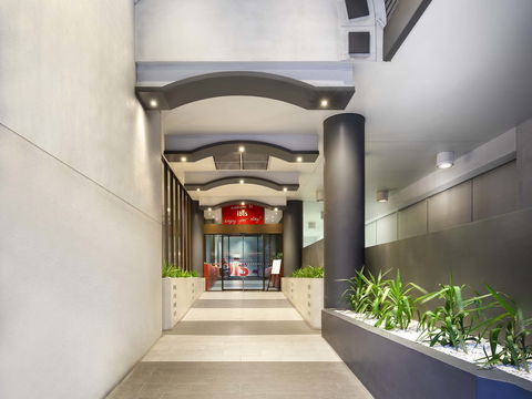 Ibis Hotel - Hotels Melbourne 1
