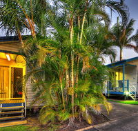 Alex Beach Cabins  Tourist Park - Hotels Melbourne
