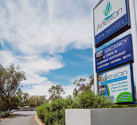 Artesian Spa Motor Inn - Hotels Melbourne 0
