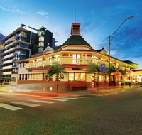 Oaks Grand Gladstone - Hotels Melbourne
