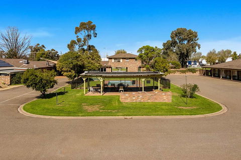 Quality Inn Carriage House - Hotels Melbourne 1