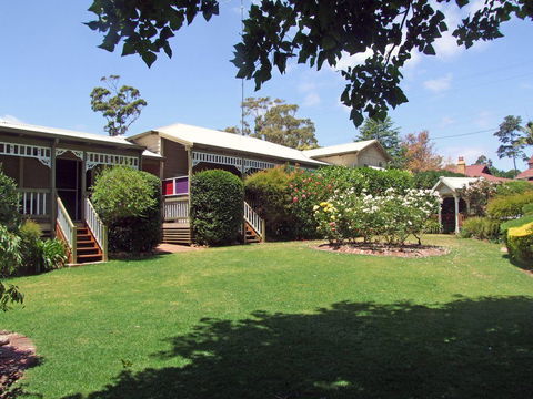 Adamsons Riverside Accommodation - Hotels Melbourne 0