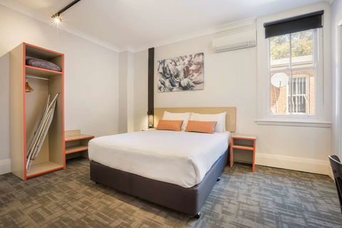 Nightcap at Regents Park Hotel - Hotels Melbourne 2