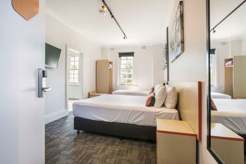 Nightcap at Regents Park Hotel - Hotels Melbourne 5