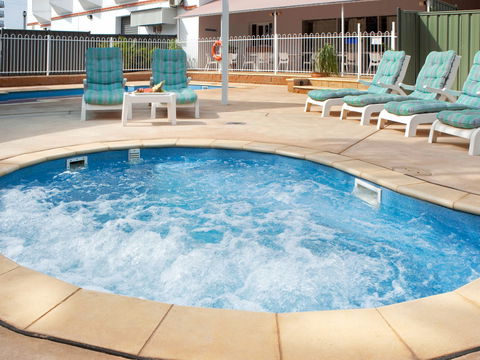 Novotel Darwin Atrium - Hotels Melbourne 9