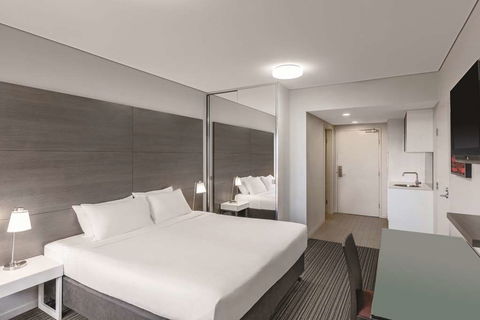 Adina Apartment Hotel Darwin Waterfront - Hotels Melbourne 9
