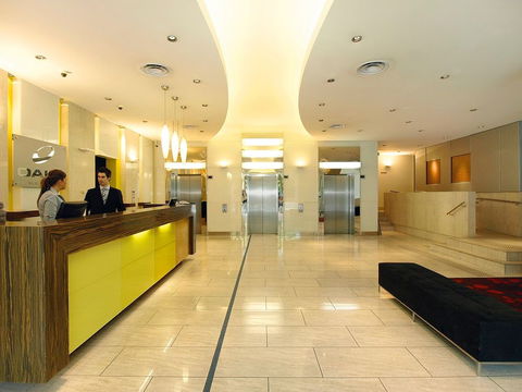 Oaks Embassy - Hotels Melbourne 1