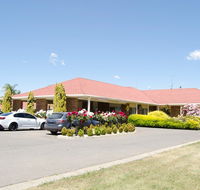 Pines Country Club Motor Inn - Hotels Melbourne