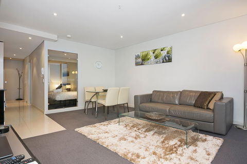 Astra Apartments Perth - Hotels Melbourne 6