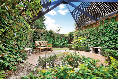 Best Western Plus The Buckingham Inn - Hotels Melbourne 0