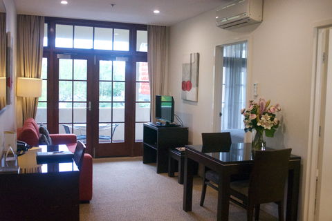 Quest Canberra - Hotels Melbourne 6