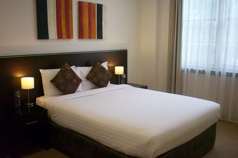 Quest Canberra - Hotels Melbourne 9
