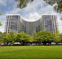 Astra Canberra Manhattan - Hotels Melbourne
