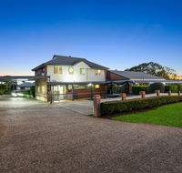 Ambassador On Ruthven Motel - Hotels Melbourne