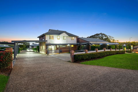 Ambassador On Ruthven Motel - Hotels Melbourne 0