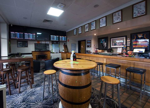 Nightcap Rose & Crown Hotel - Hotels Melbourne 2