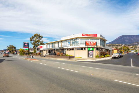 Nightcap at Carlyle Hotel - Hotels Melbourne 2