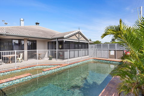 The Stirling Hotel Rockhampton - Hotels Melbourne 1