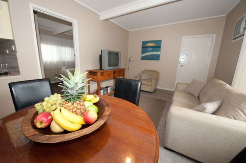 Admiral Motor Inn - Hotels Melbourne 3