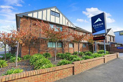 Tudor Motor Inn - Hotels Melbourne 1