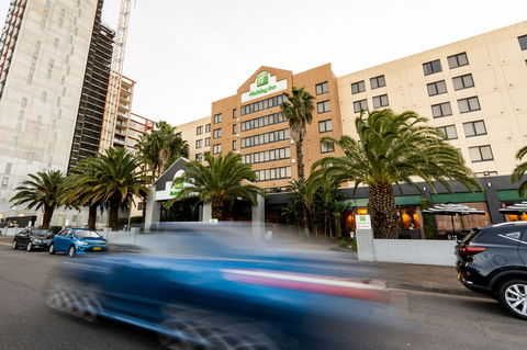 Holiday Inn Parramatta - Hotels Melbourne 1