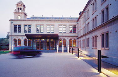 Mansion Hotel & Spa - Hotels Melbourne 1