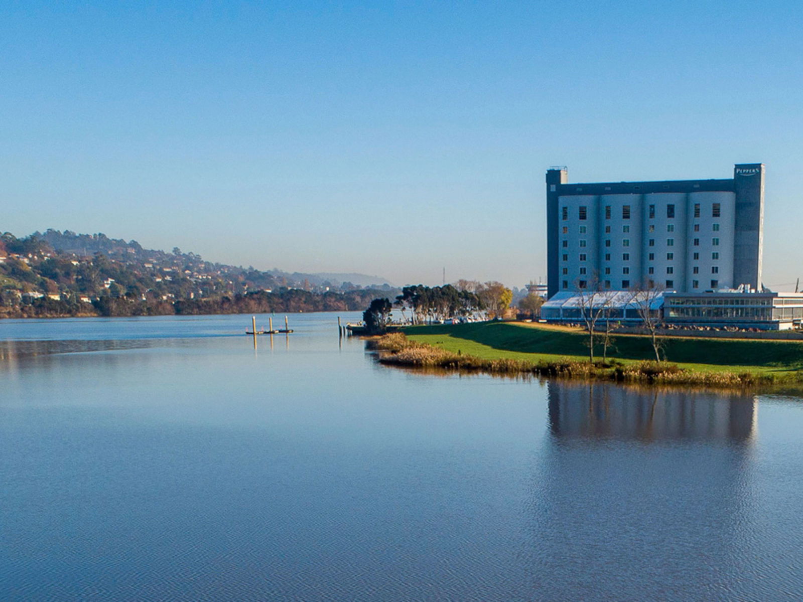 Middle Creek ACT Hotels Melbourne