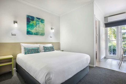 Skyways Hotel - Hotels Melbourne 2