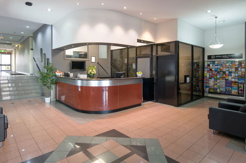 Adelaide Riviera Hotel - Hotels Melbourne 1