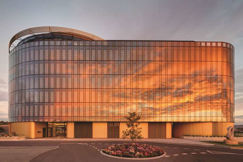 Vibe Hotel Canberra Airport - Hotels Melbourne 1