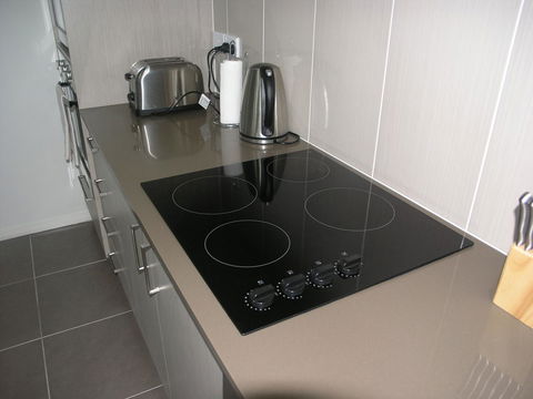 Kesh At Hudson Square - Hotels Melbourne 25