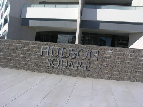 Kesh At Hudson Square - Hotels Melbourne 7