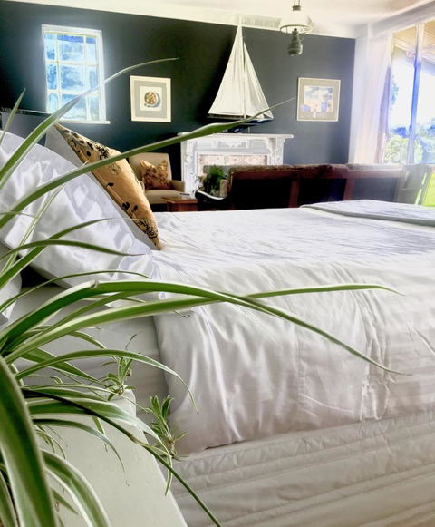 The Lake House Retreat - Hotels Melbourne 6