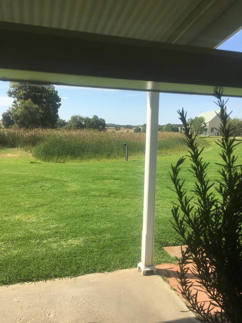 The Lake House Retreat - Hotels Melbourne 19