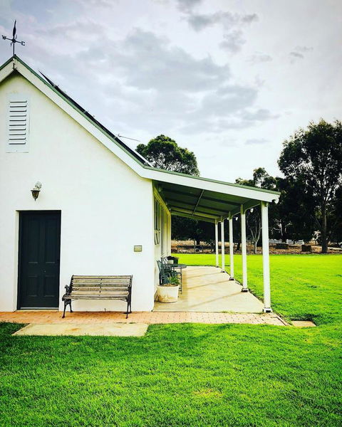 The Lake House Retreat - Hotels Melbourne 25