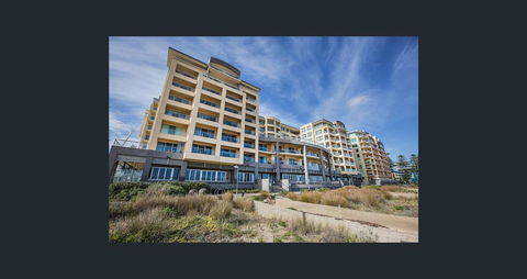 Beachside Luxury Apartments One & Two Bedroom In Beachfront Oaks Pier Building - Hotels Melbourne 2