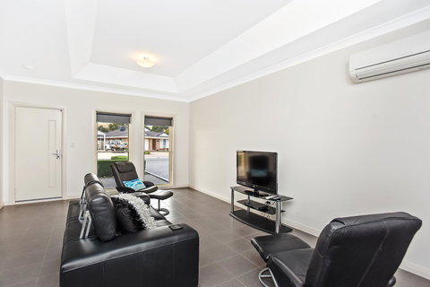 'The Hidden Diamond' - Normanville - Hotels Melbourne 13