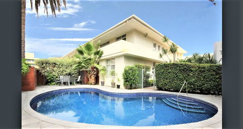 Hi 5 Glenelg Studio Apartment - Hotels Melbourne 0