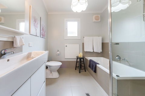 McLaren Vale Getaway - Hotels Melbourne 7