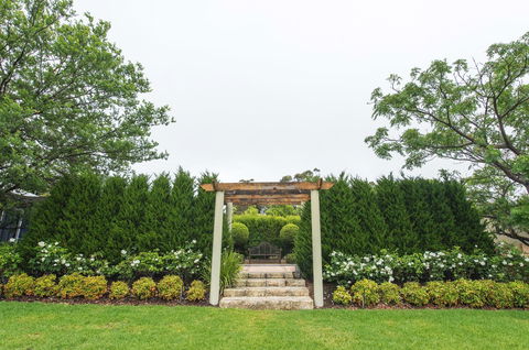 S T U D I O 22 Peaceful Retreat With Garden Views - Hotels Melbourne 10