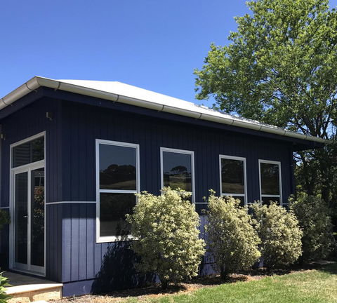 S T U D I O 22 Peaceful Retreat With Garden Views - Hotels Melbourne 15