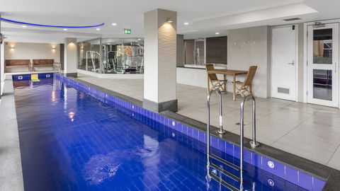 Oaks Adelaide Embassy Suites - Hotels Melbourne 6