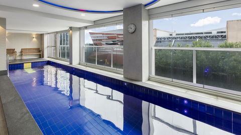 Oaks Adelaide Embassy Suites - Hotels Melbourne 7