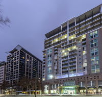 Oaks Embassy - Hotels Melbourne