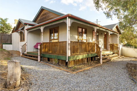 Rustic On 13th - Hotels Melbourne 17